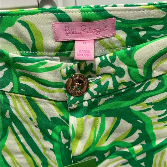 Lilly Pulitzer Lela Crop Vibrant Green Leaf Print Pants in Toucan Green NWT - Picture 3 of 7